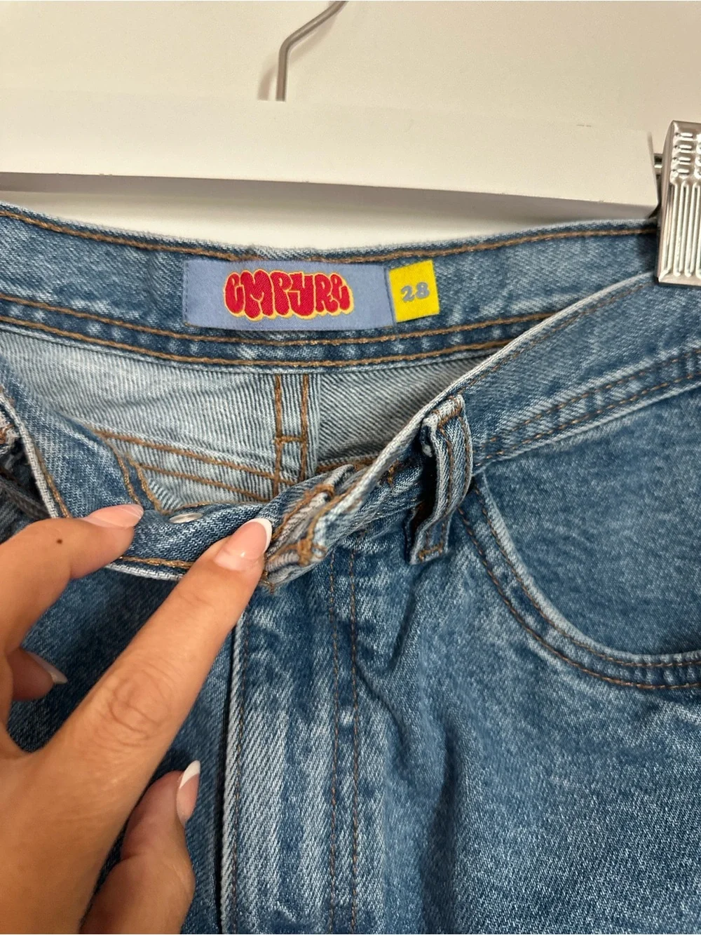 Empyre blue wash denim relax skate jorts